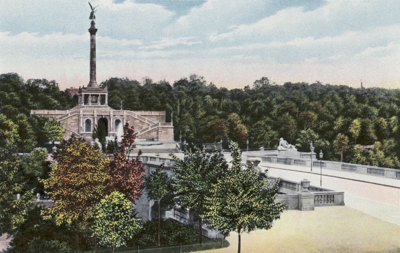 Munich: Friedensdenkmal with Prinzregentenstrasse by Photographer German