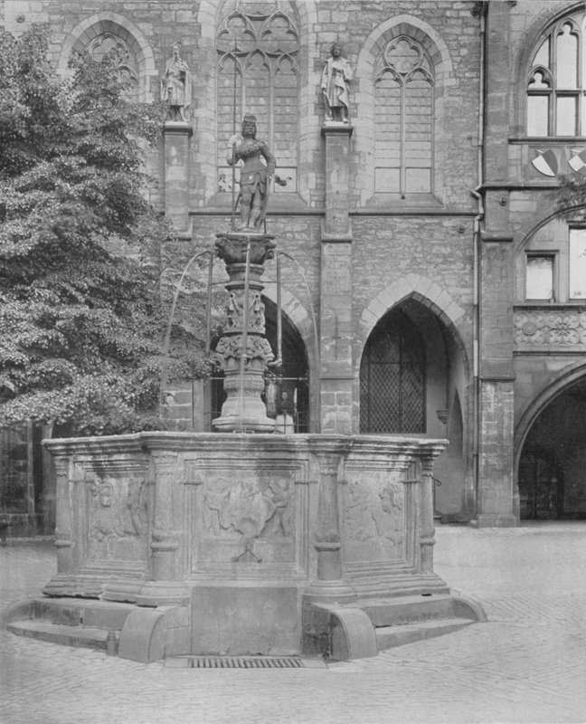Roland Fountain by Photographer German